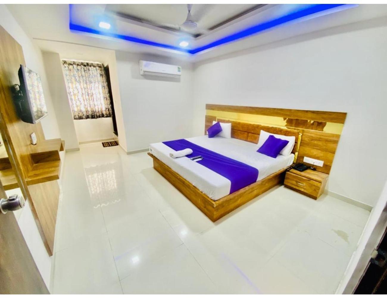 Hotel Paradise, Naroda Ahmedabad Exterior photo